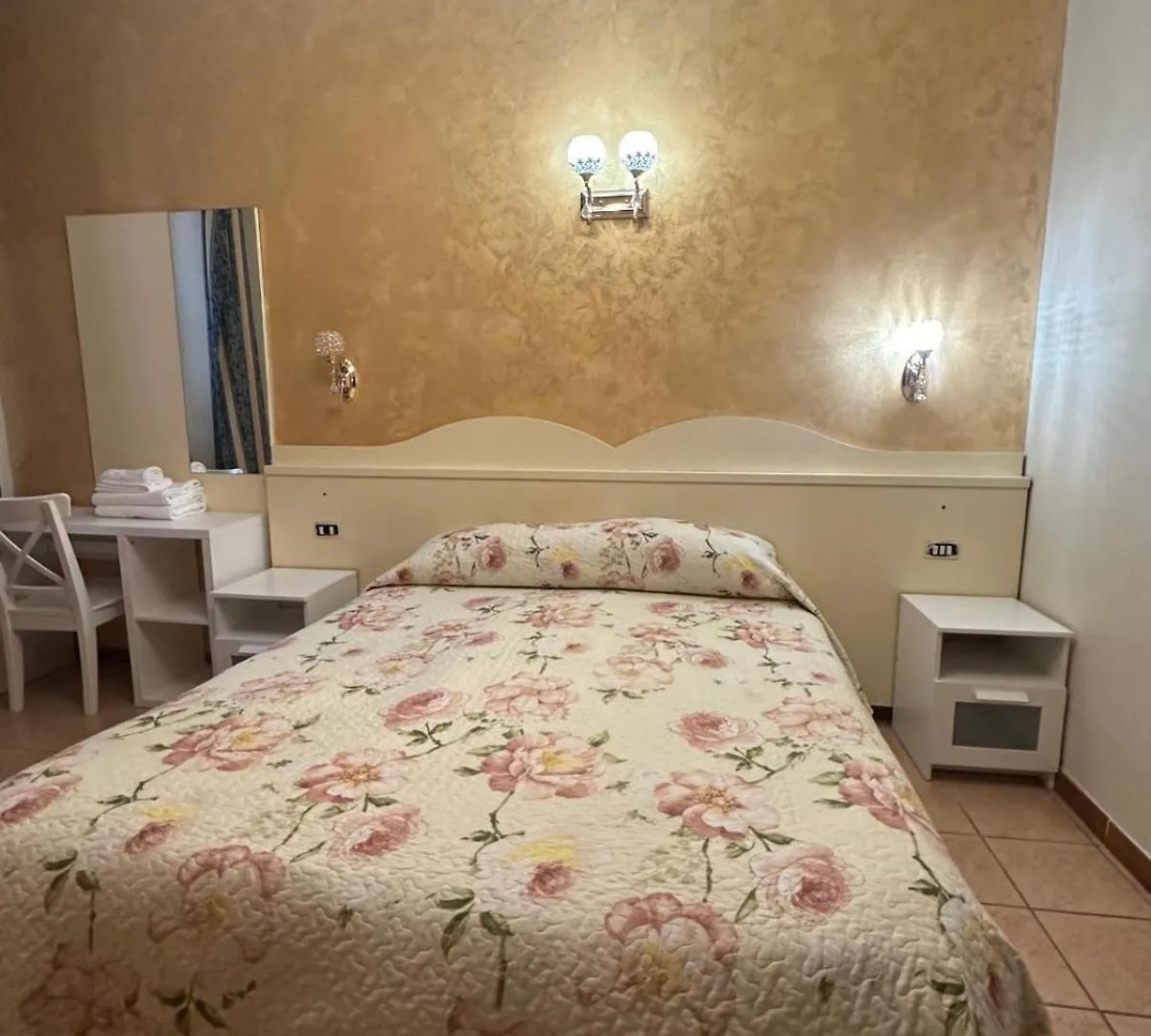 Pensionat Near Termini Station Hotell Rom
