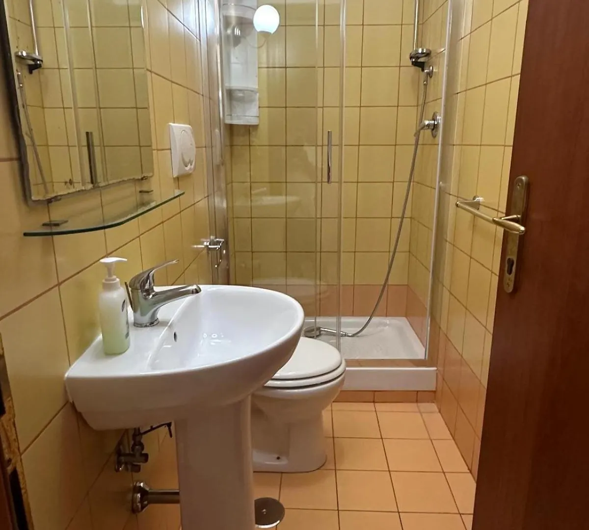 Pensionat Near Termini Station Hotell Rom Italien